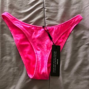Nwt hot pink triangl bottoms